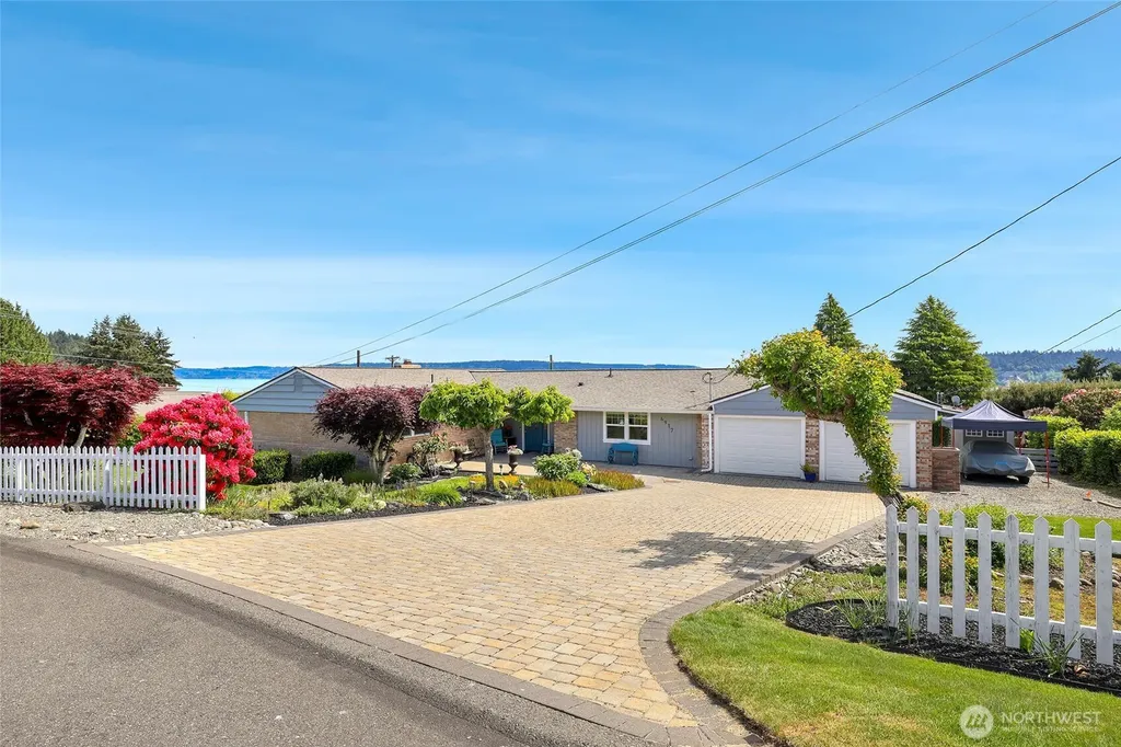 6917 Rainier Avenue Gig Harbor WA 98335