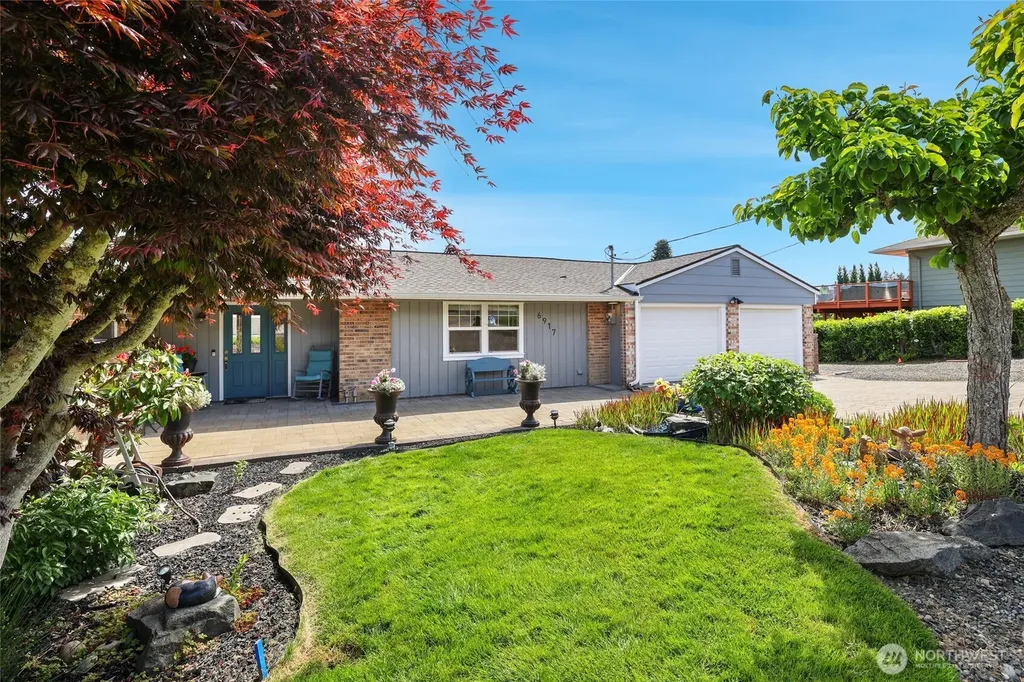 6917 Rainier Avenue Gig Harbor WA 98335