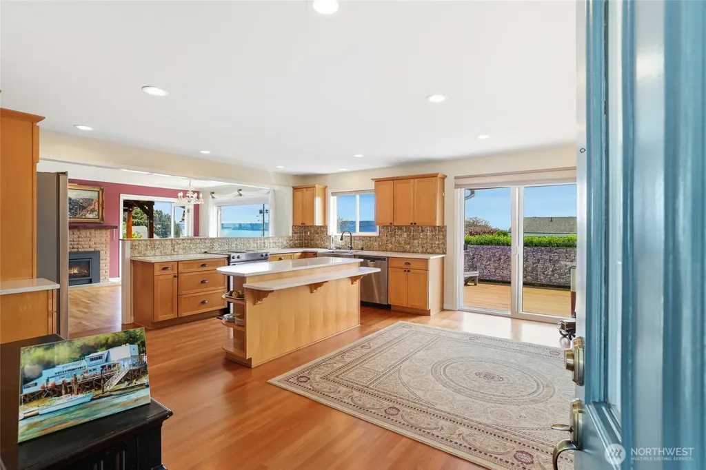 6917 Rainier Avenue Gig Harbor WA 98335