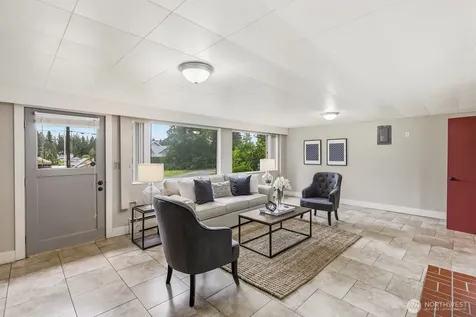 3822 Shelby Road Lynnwood WA 98087