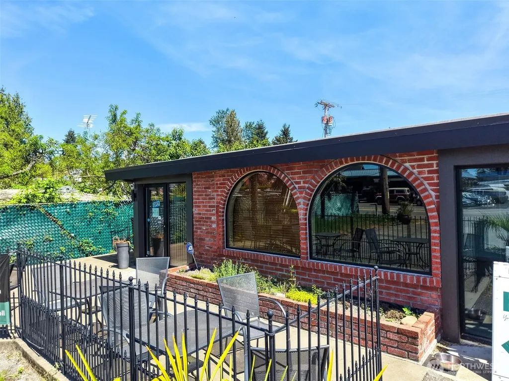 32616 3rd Avenue Black Diamond WA 98010