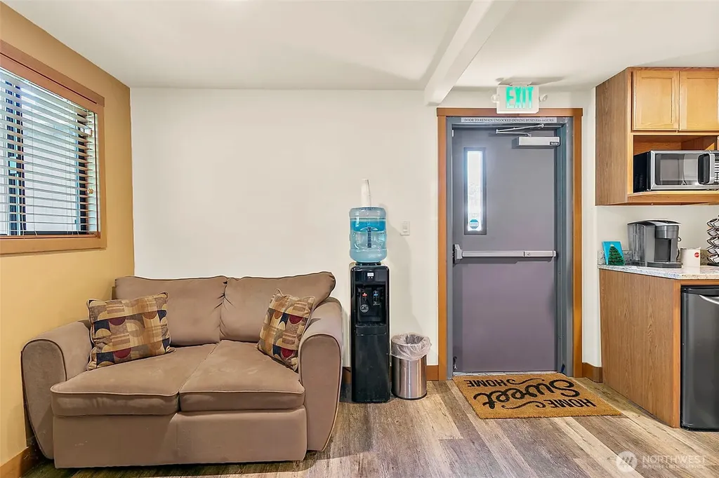 32616 3rd Avenue Black Diamond WA 98010