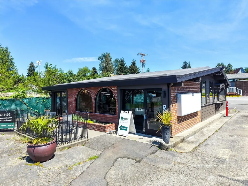 32616 3rd Avenue Black Diamond WA 98010