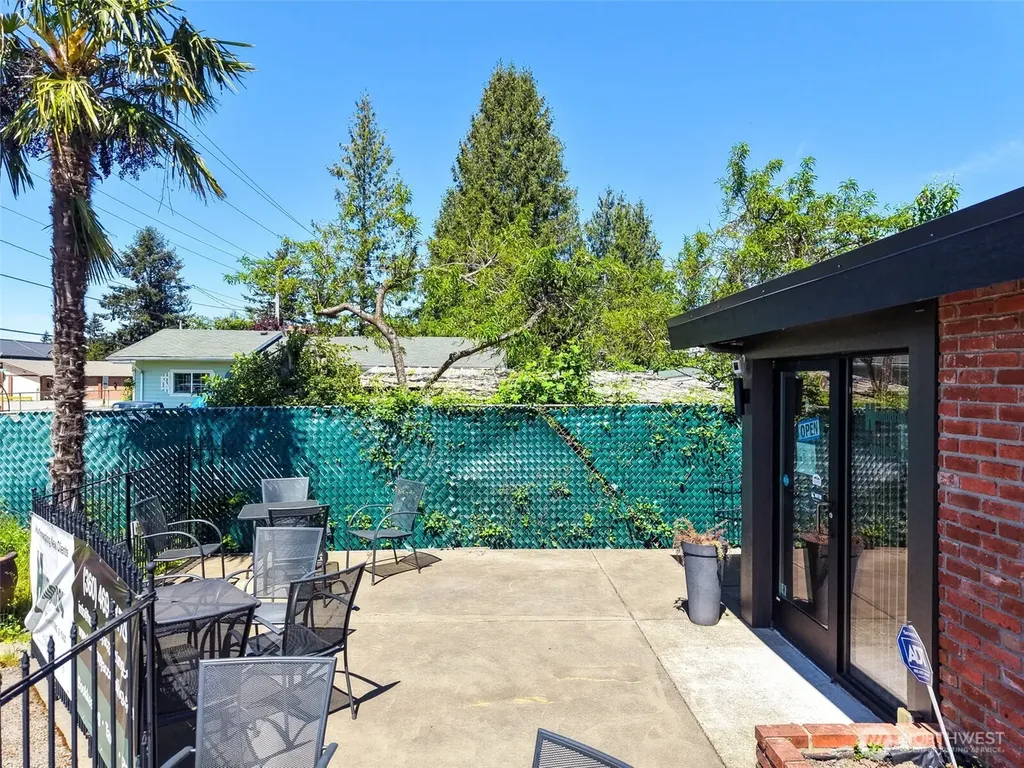 32616 3rd Avenue Black Diamond WA 98010