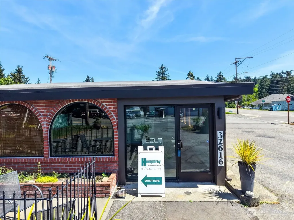 32616 3rd Avenue Black Diamond WA 98010
