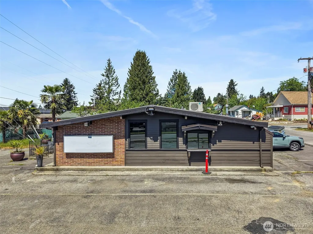 32616 3rd Avenue Black Diamond WA 98010
