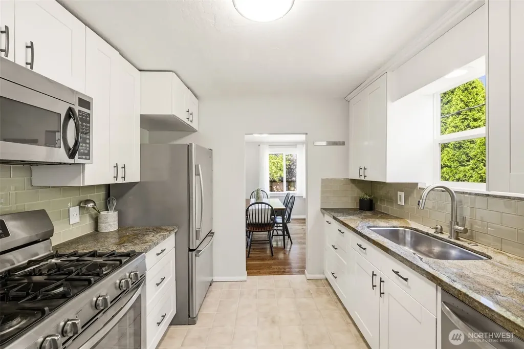 9416 5th Avenue NE Seattle WA 98115