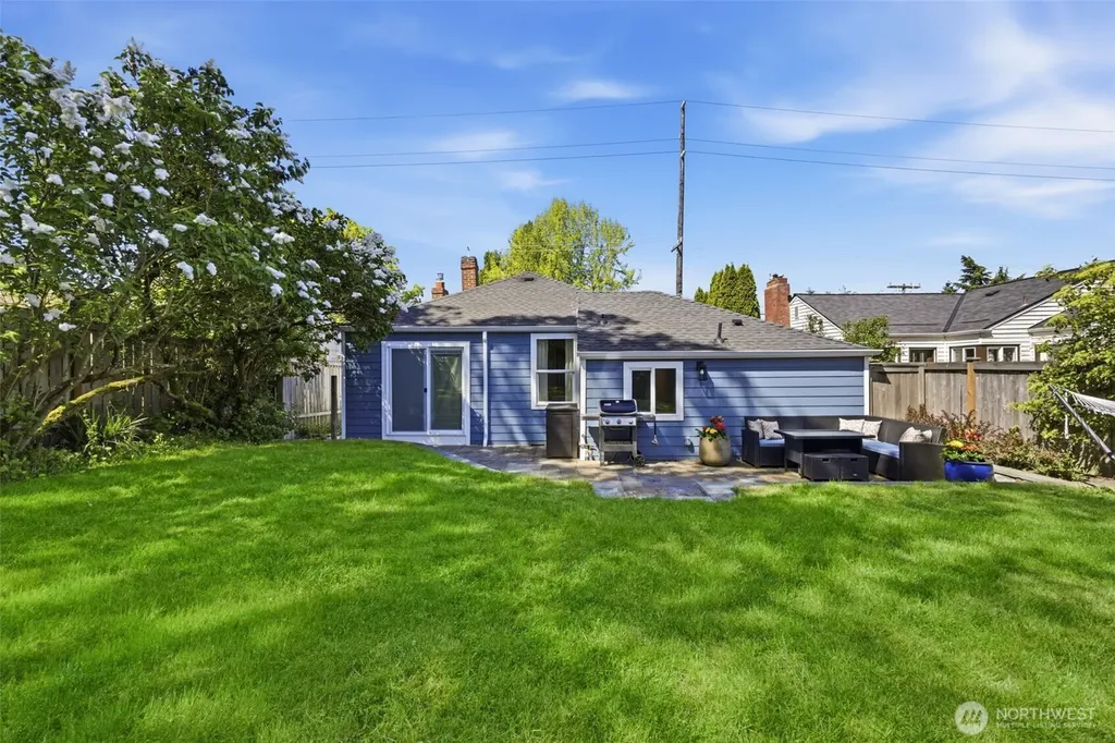 9416 5th Avenue NE Seattle WA 98115