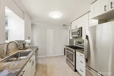 9416 5th Avenue NE Seattle WA 98115