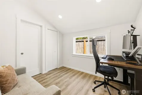 9416 5th Avenue NE Seattle WA 98115