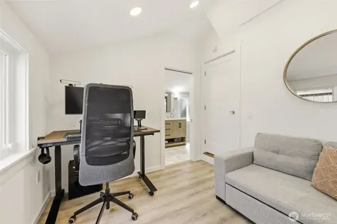 9416 5th Avenue NE Seattle WA 98115