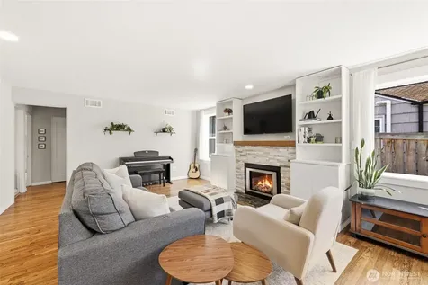 9416 5th Avenue NE Seattle WA 98115
