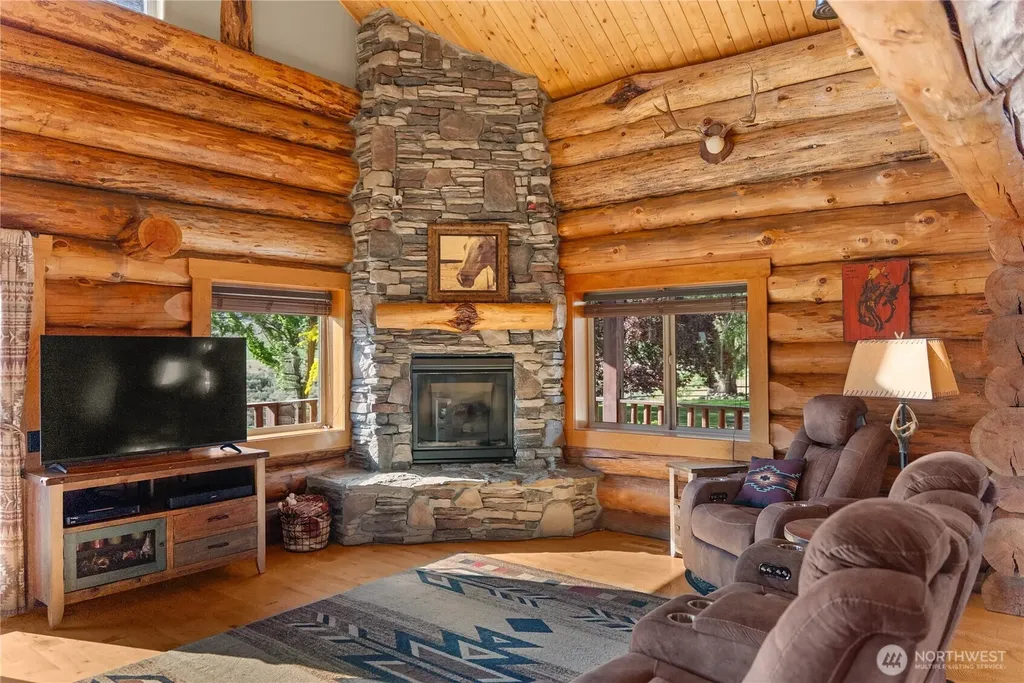 112 Pine Creek Road Tonasket WA 98855