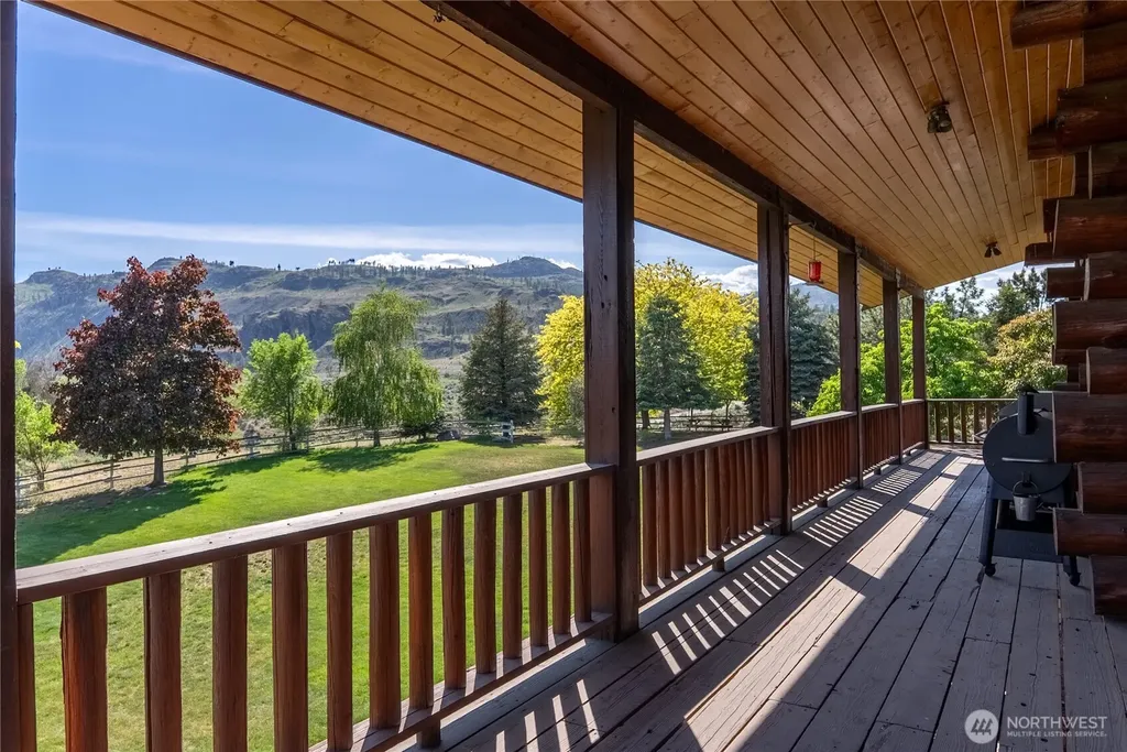 112 Pine Creek Road Tonasket WA 98855