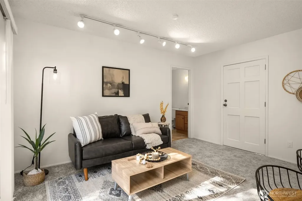 8129 NE 131st Street Kirkland WA 98034