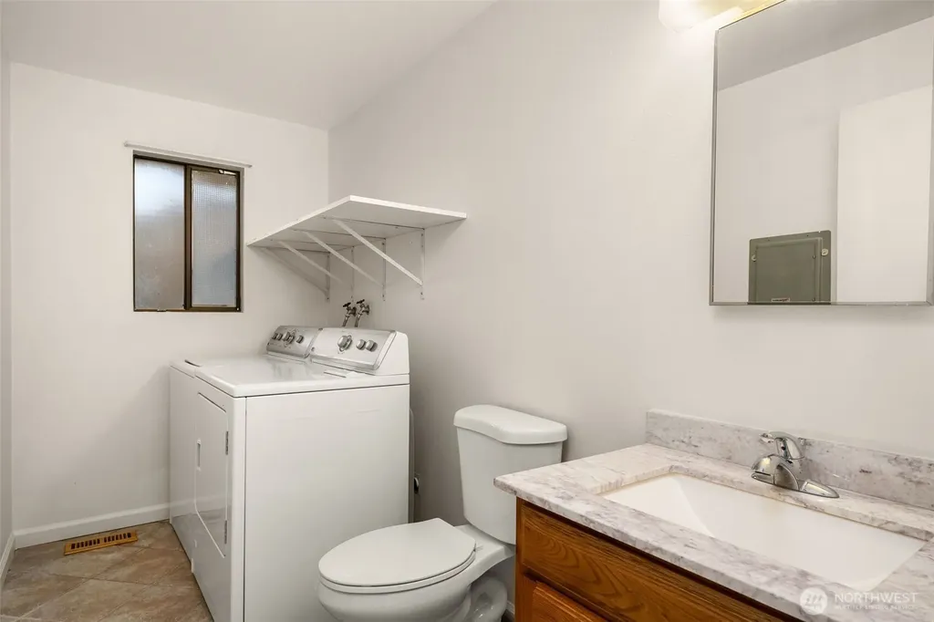 8129 NE 131st Street Kirkland WA 98034