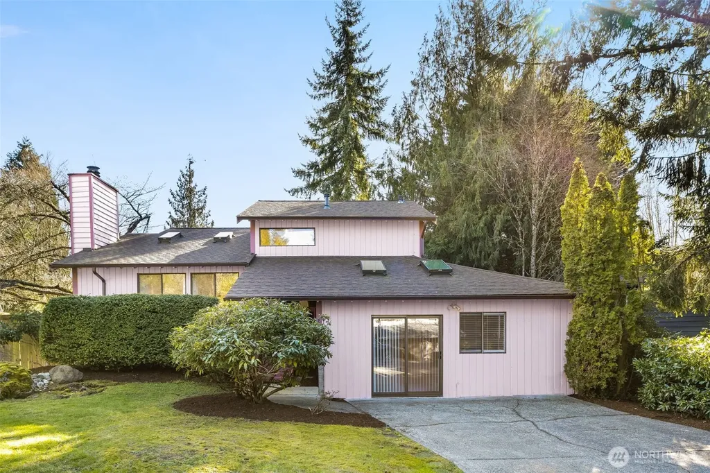 8129 NE 131st Street Kirkland WA 98034