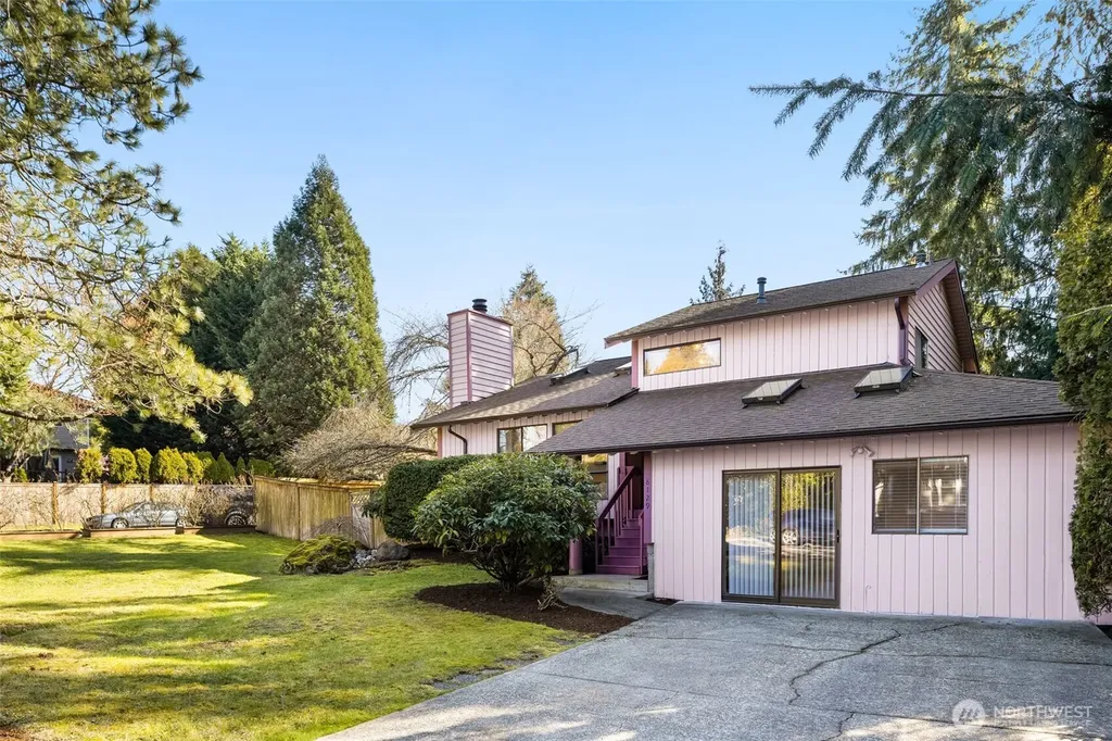 8129 NE 131st Street Kirkland WA 98034