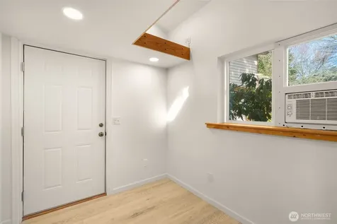 8129 NE 131st Street Kirkland WA 98034