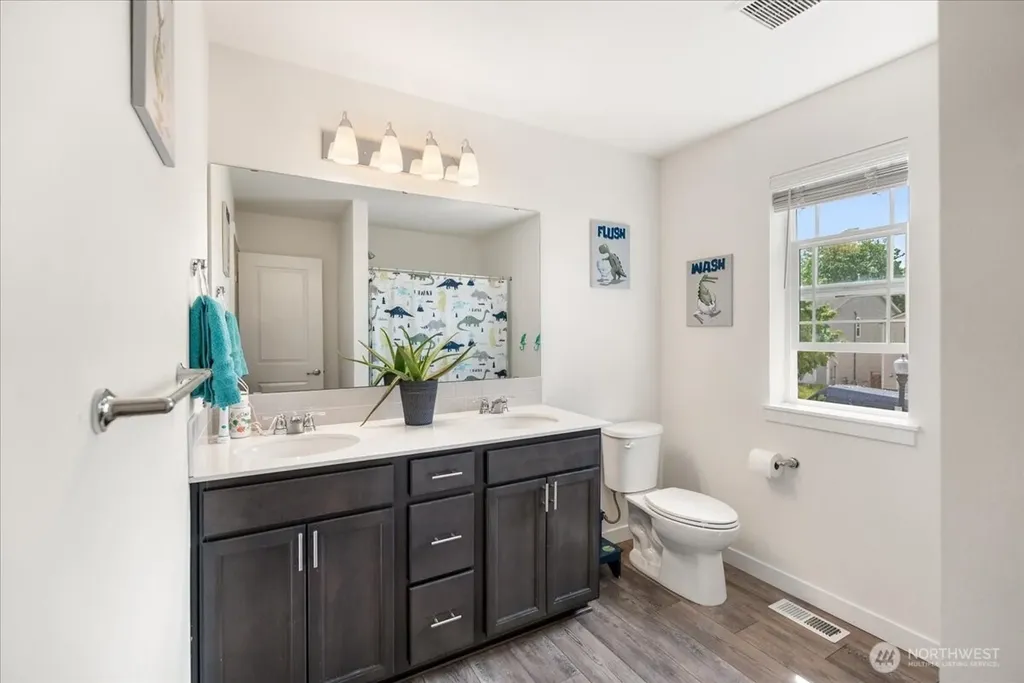 18104 SE 242nd Street Covington WA 98042