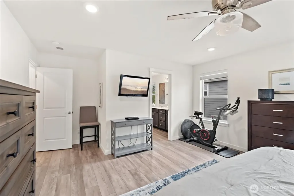 18104 SE 242nd Street Covington WA 98042