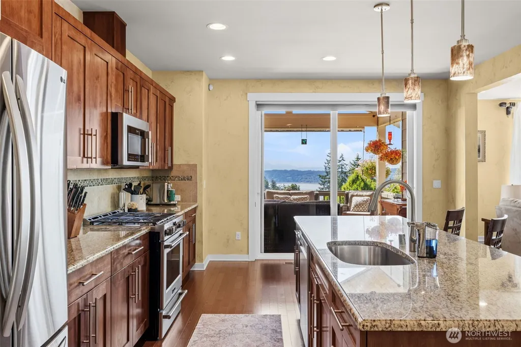 4802 Hunttings Lane Mukilteo WA 98275