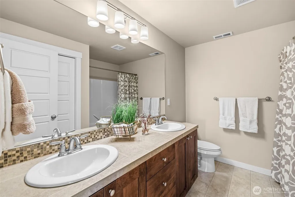 4802 Hunttings Lane Mukilteo WA 98275