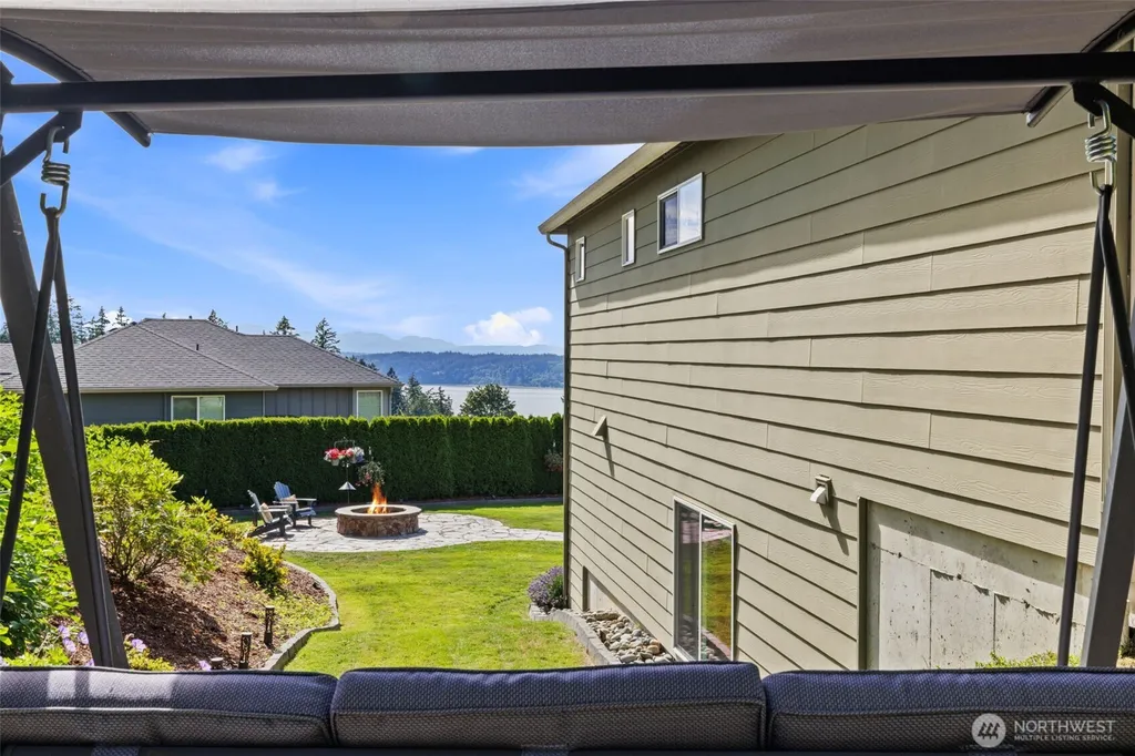 4802 Hunttings Lane Mukilteo WA 98275