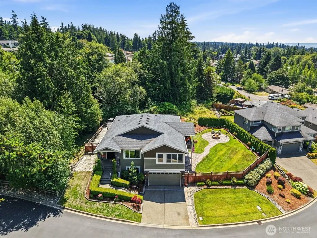 4802 Hunttings Lane Mukilteo WA 98275