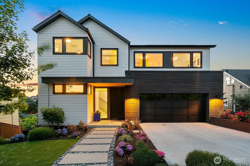 728 W Etruria Street Seattle WA 98119
