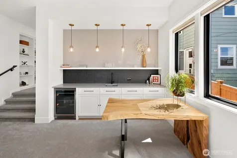 728 W Etruria Street Seattle WA 98119