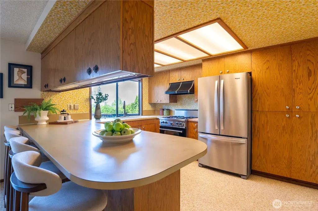 4033 52nd Place SW Seattle WA 98116