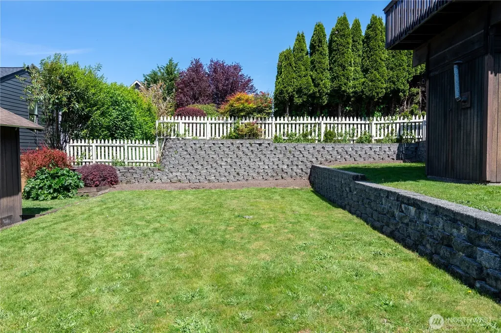 4033 52nd Place SW Seattle WA 98116