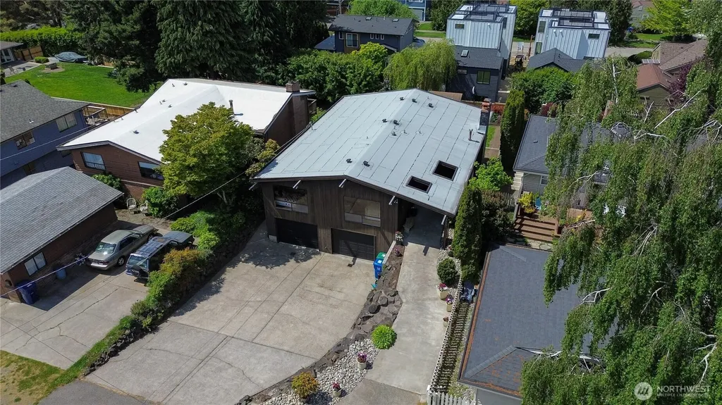 4033 52nd Place SW Seattle WA 98116