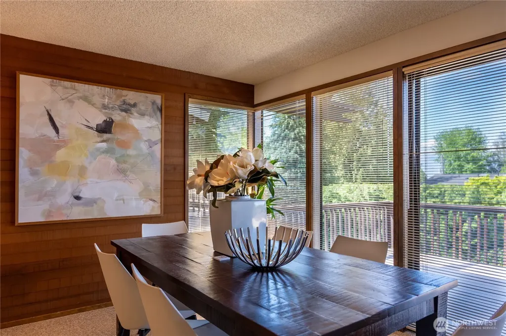 4033 52nd Place SW Seattle WA 98116