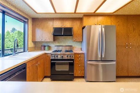 4033 52nd Place SW Seattle WA 98116