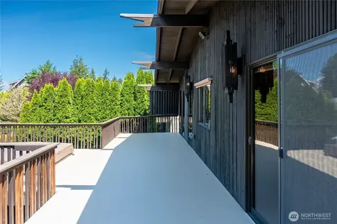 4033 52nd Place SW Seattle WA 98116