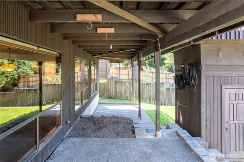 4033 52nd Place SW Seattle WA 98116