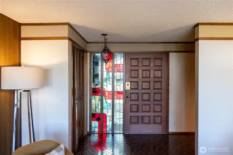 4033 52nd Place SW Seattle WA 98116