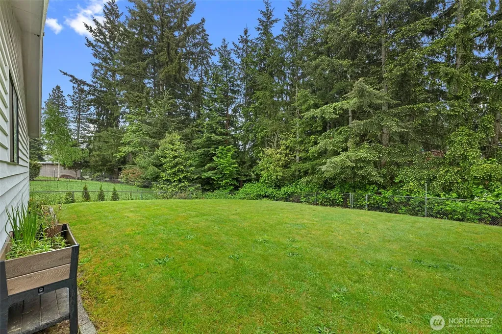 32417 2nd Avenue Black Diamond WA 98010