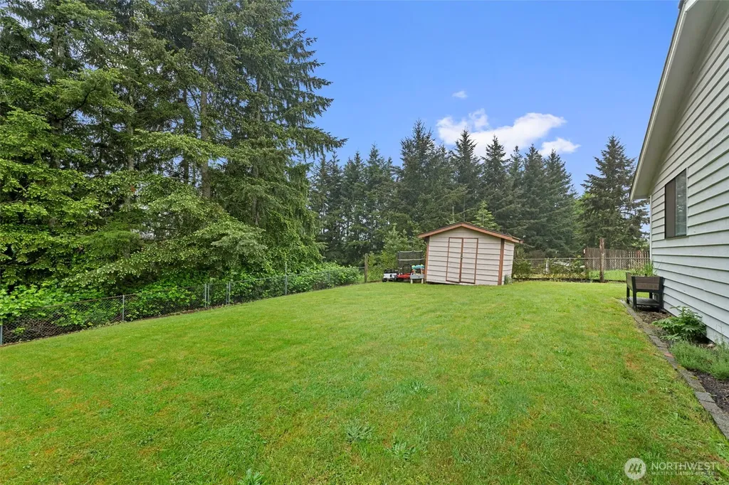 32417 2nd Avenue Black Diamond WA 98010