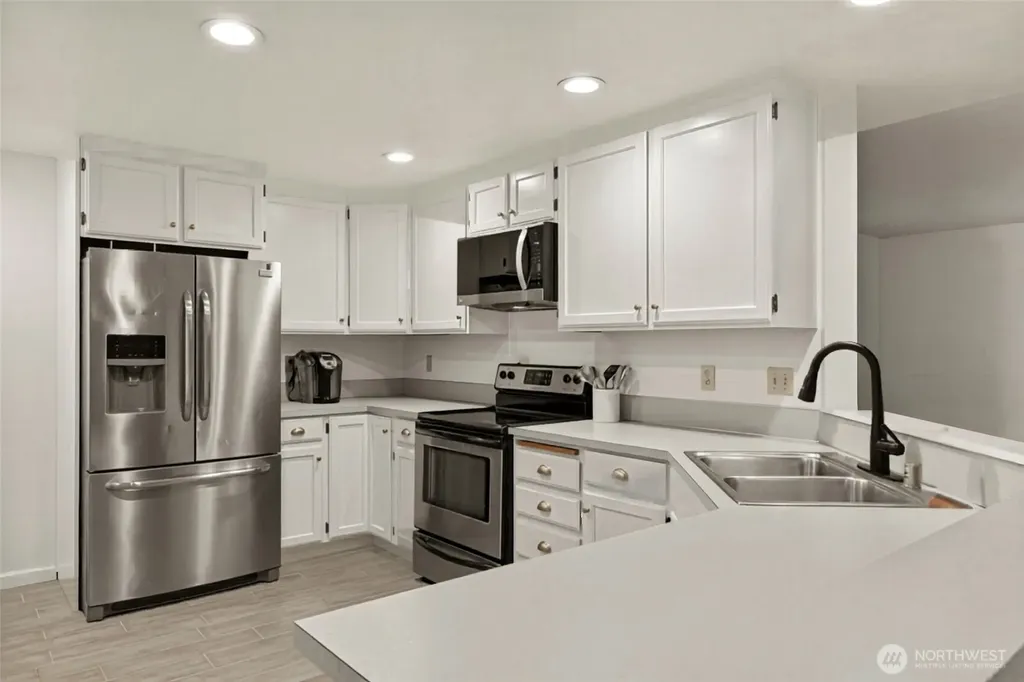 32417 2nd Avenue Black Diamond WA 98010