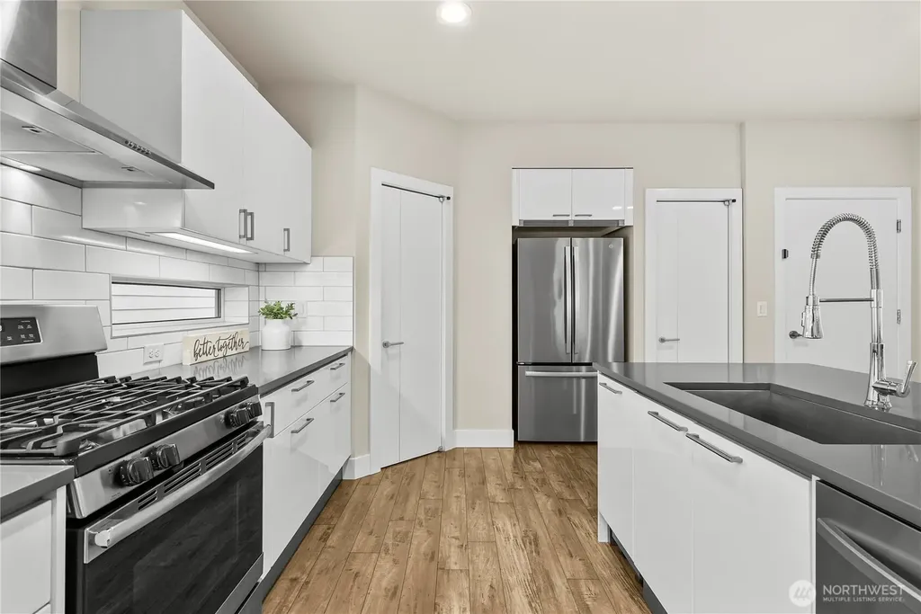 12220 SE 251st Place Kent WA 98030