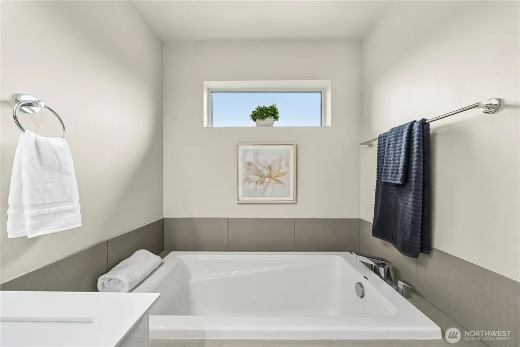 12220 SE 251st Place Kent WA 98030