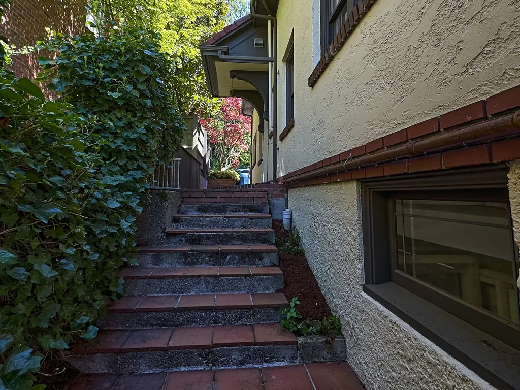 700 W Prospect Street Seattle WA 98119