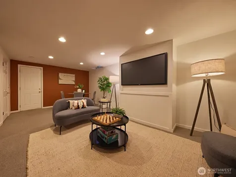 700 W Prospect Street Seattle WA 98119