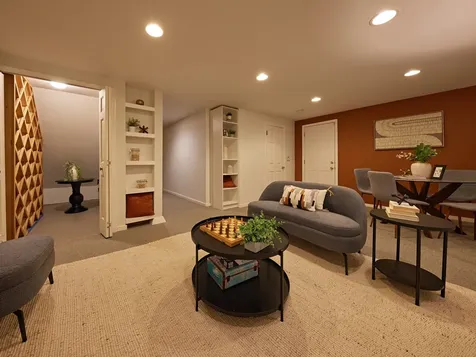 700 W Prospect Street Seattle WA 98119