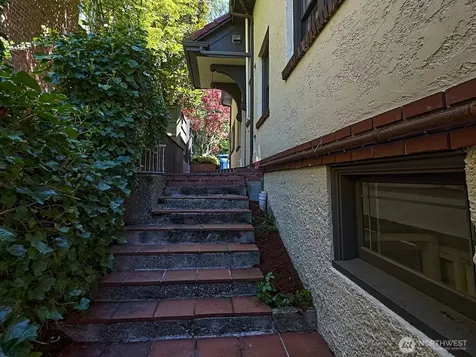 700 W Prospect Street Seattle WA 98119