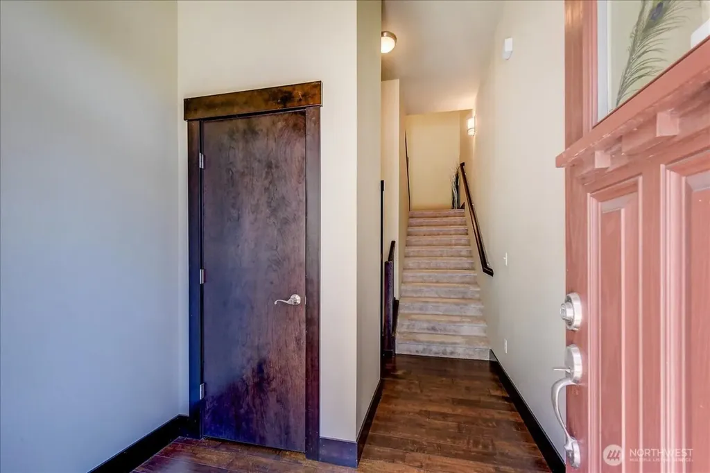4020 NE 3rd Place Renton WA 98056