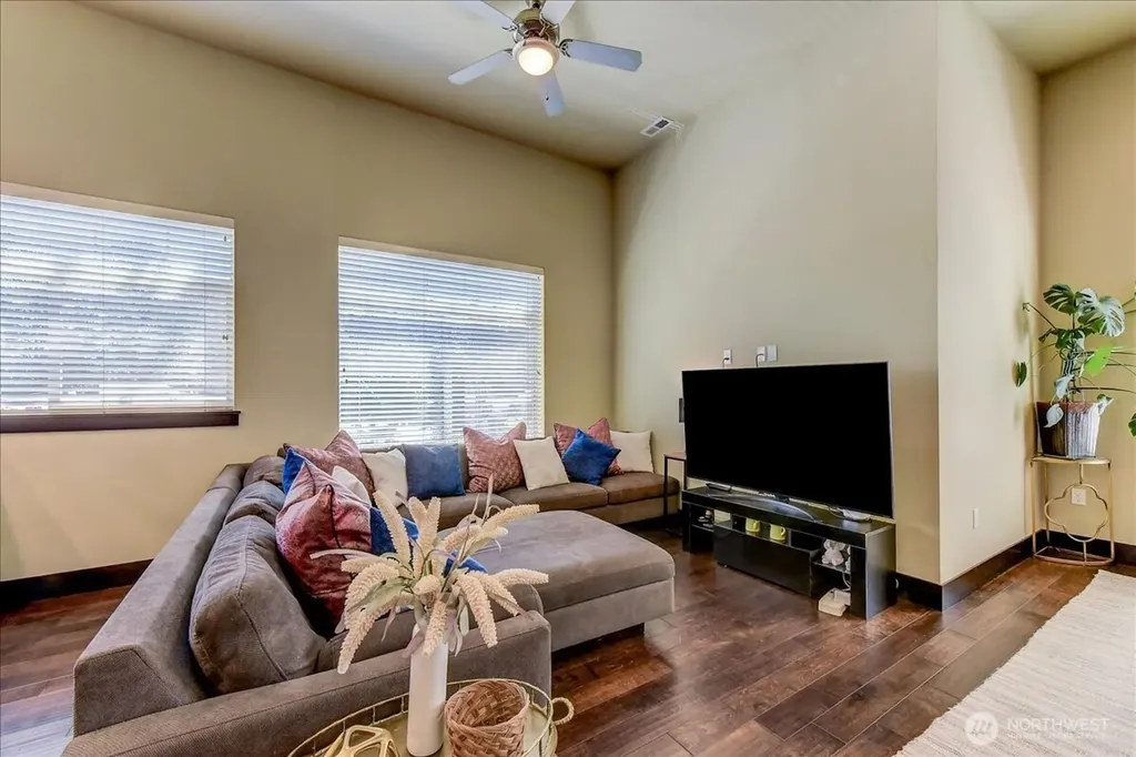 4020 NE 3rd Place Renton WA 98056